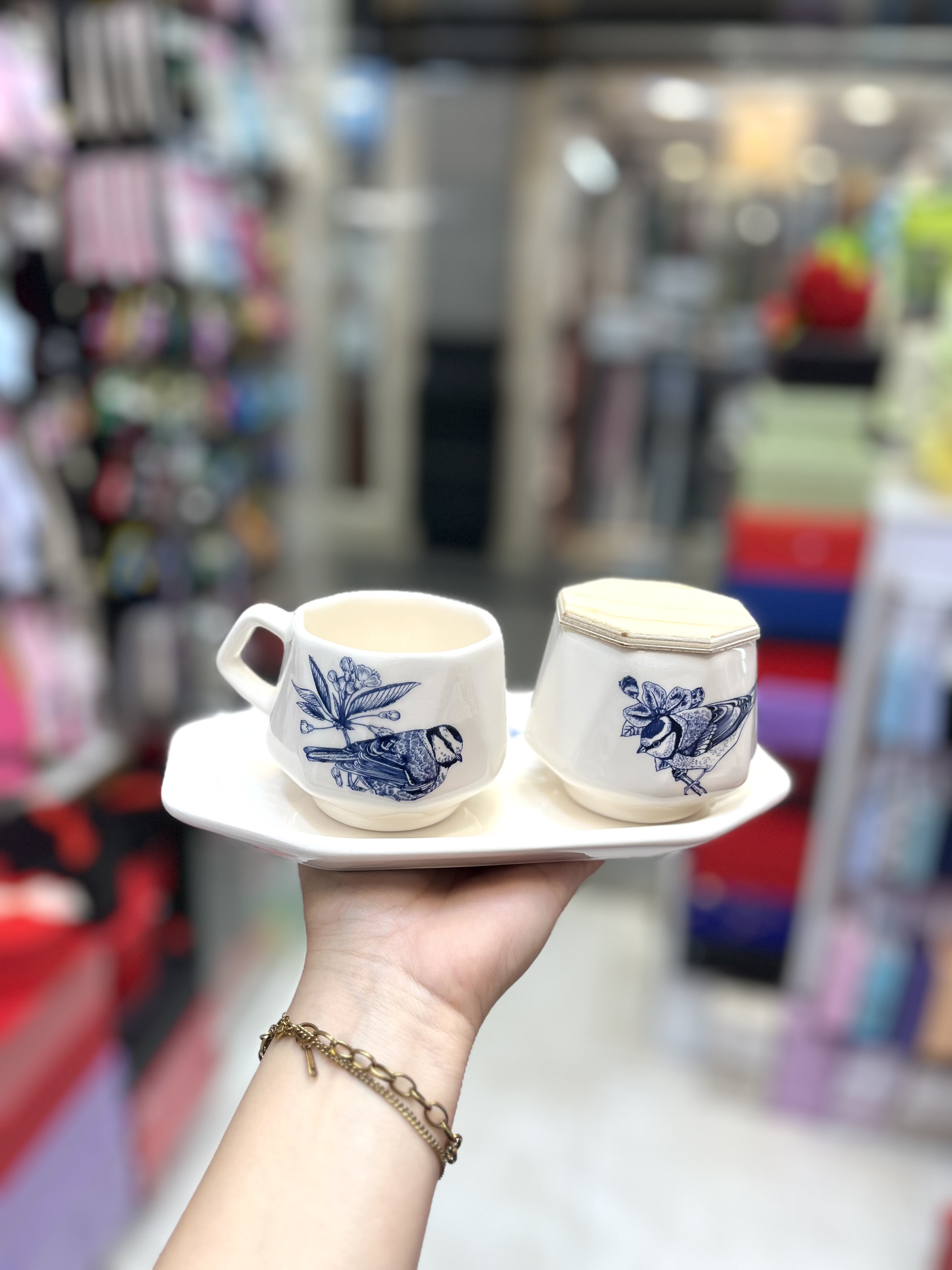 ست چای خوری دستساز پرنده آبی فنجان و قندان درب چوبی