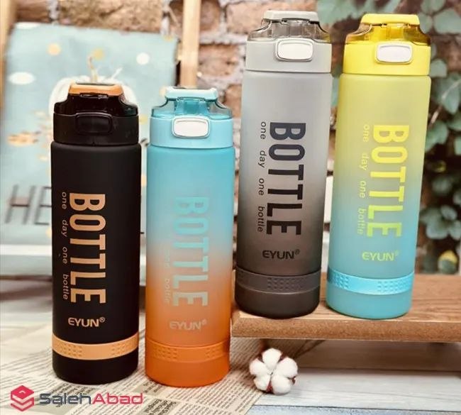قمقمه دو رنگ مات ایون (EYUN) طرح Bottle دارای درب قفلی و پیچی در حجم ۱ لیتر‌ و در ۳ رنگ